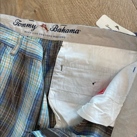 NWT tommy Bahama plaid shorts - Picture 4 of 6